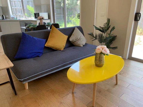 Delicate And Peaceful Bundoora Townhouse 7 - Phillip Island Accommodation 0