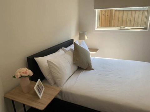 Delicate And Peaceful Bundoora Townhouse 7-R4 - Phillip Island Accommodation 3