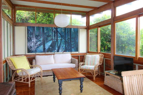 Delicate Nobby Artist Studio, 898 Point Plomer Road - Phillip Island Accommodation 2