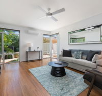 Deluxe Unit with Pool Parking and Gym near Beaches