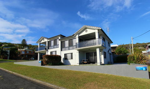 Dolphin Court 1, 1 Gowing Street - Phillip Island Accommodation 1