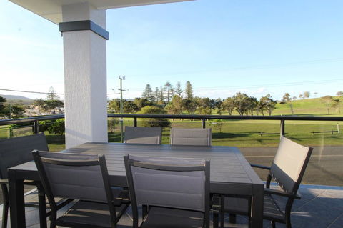Dolphin Court 1, 1 Gowing Street - Phillip Island Accommodation 3