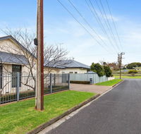 Domain Two Apartment - Phillip Island Accommodation