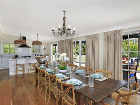 Duncraig House - Open Fireplace, Spa, Pet Friendly - Phillip Island Accommodation 2