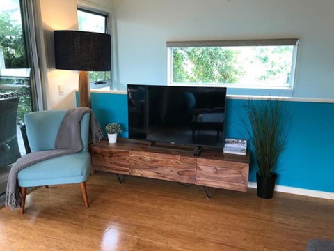 Easy Breezy Beach Shack - Phillip Island Accommodation 1