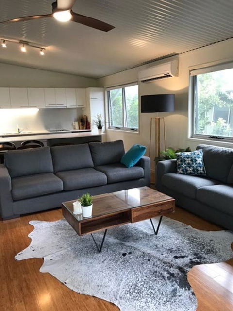 Easy Breezy Beach Shack - Phillip Island Accommodation 3