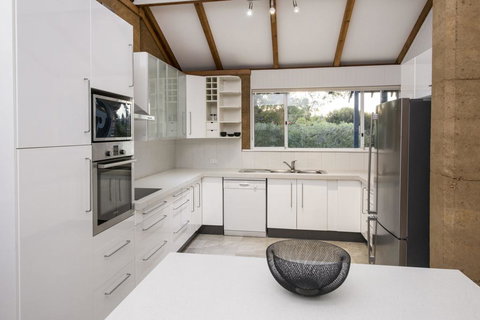 EeBee House - Beautiful Family Home With Stunning Eagle Bay Views - Phillip Island Accommodation 0