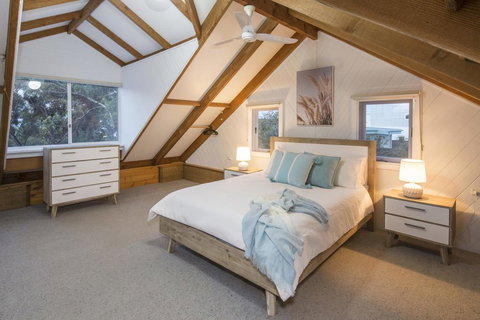 EeBee House - Beautiful Family Home With Stunning Eagle Bay Views - Phillip Island Accommodation 3