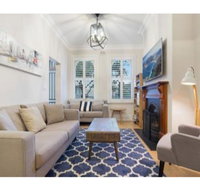 Elegant Renovated Terrace Close To City - Phillip Island Accommodation