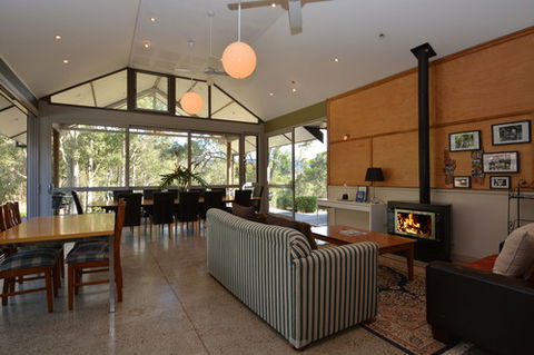 Elfin Hill Vineyard Accommodation - Phillip Island Accommodation 4