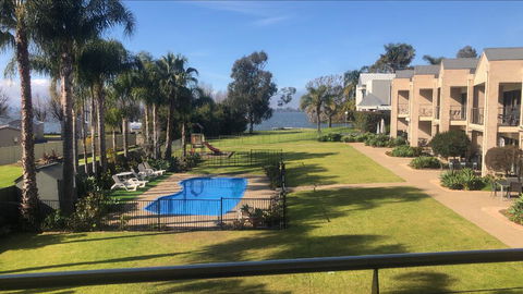 ELSINOR Townhouse 2 - Phillip Island Accommodation 3