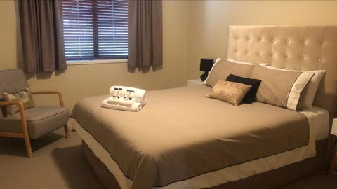 ELSINOR Townhouse 2 - Phillip Island Accommodation 1