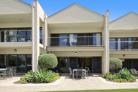 ELSINOR Townhouse 6 Mulwala - Phillip Island Accommodation 0