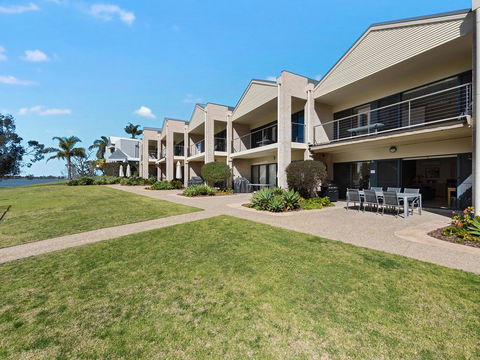 ELSINOR Townhouse 6 Mulwala - Phillip Island Accommodation 1