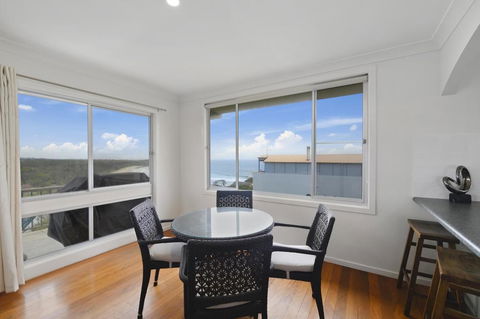 Emerald Views - Phillip Island Accommodation 3