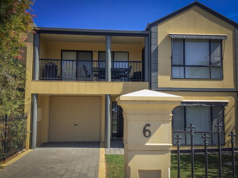 Endeavour 6 - Phillip Island Accommodation 1