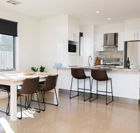 Endsleigh II - Cosy 2 Bedroom Villa Free Wifi Near CBD - Phillip Island Accommodation