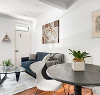 Expansive House Seconds from Oxford Street - Phillip Island Accommodation