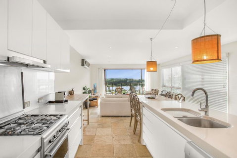 Family House With BBQ Deck, Water View And Parking - Phillip Island Accommodation 2