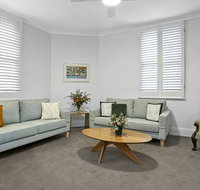 Family Terrace Home Minutes from Oxford Street and CBD - Phillip Island Accommodation