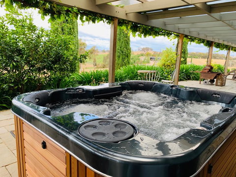 Farmer Smith Estate - Sunrise Retreat - Phillip Island Accommodation 1