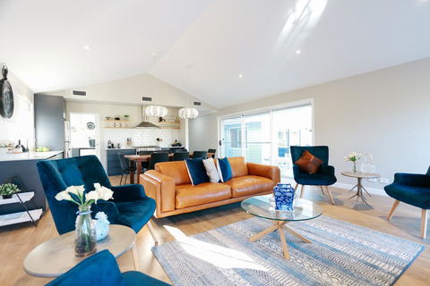 Figtree Cottage - Phillip Island Accommodation 1