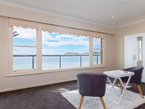 Filoli', 91 Foreshore Drive - Huge Waterfront Home - Phillip Island Accommodation 1