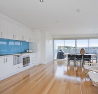 Four Kings Apartment - Deluxe 2br 3 - Phillip Island Accommodation
