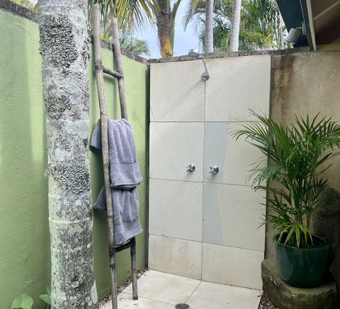 Four Winds Luxury Villas Byron Bay - Phillip Island Accommodation 1