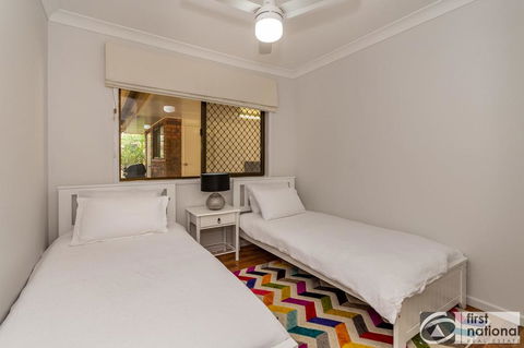 Freshly Revovated Dog Friendly House Walking Distance To Waterfront! - Phillip Island Accommodation 3