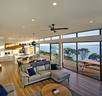 Freycinet Coastal Retreat - Phillip Island Accommodation