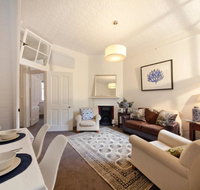 FUN TIMES in HUGE house 1 minute to SYDNEY HARBOUR - Phillip Island Accommodation