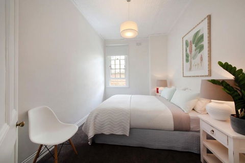 FUN TIMES In HUGE House 1 Minute To SYDNEY HARBOUR - Phillip Island Accommodation 3