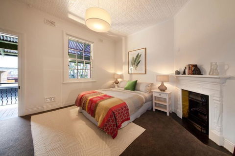 FUN TIMES In HUGE House 1 Minute To SYDNEY HARBOUR - Phillip Island Accommodation 1