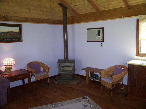 Gaddleen Grove Cottages - Phillip Island Accommodation 2