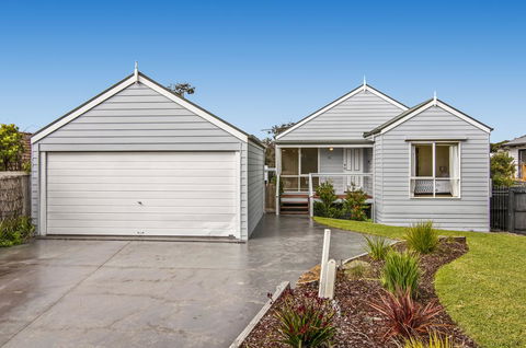 GDay Beach House - Phillip Island Accommodation 0