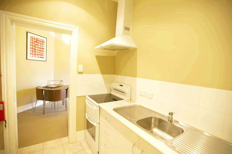 Globe Apartments - Phillip Island Accommodation 3