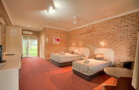 Country Lodge Motel