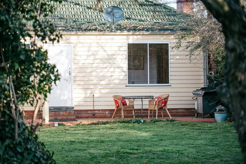Goldies On Piper Kyneton - Phillip Island Accommodation 2