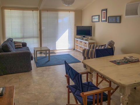 Gone Fishing - Phillip Island Accommodation 1