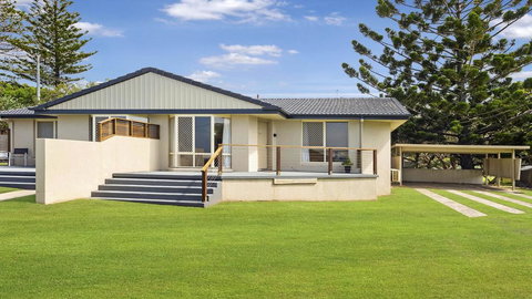 Haere Mai 2 - East Ballina - Phillip Island Accommodation 0