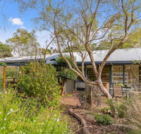 Hakea Bush Cabin - Phillip Island Accommodation
