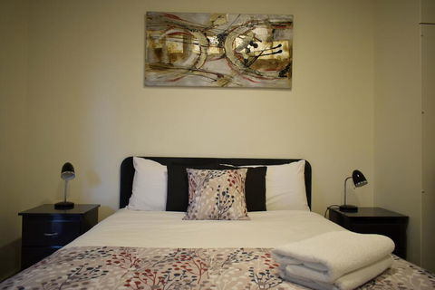 Hamilton Lakeside Motel - Phillip Island Accommodation 3