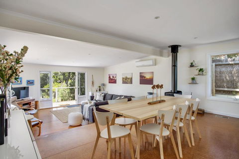 Harleian Beach House: Walk To Both Beaches - Phillip Island Accommodation 2