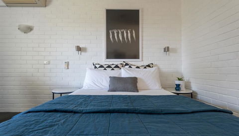 Harriet House Tumut - Phillip Island Accommodation 0