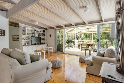 Harry's Retreat - Phillip Island Accommodation 0