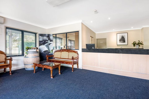 Hawkesbury Race Club Motel - Phillip Island Accommodation 3