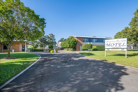 Hawkesbury Race Club Motel - Phillip Island Accommodation 0