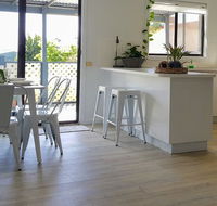 HelloSailor HolidayRental FirePit NBN AppleTV KingBed