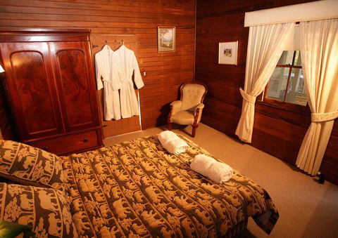 Hermitage Cottage - Phillip Island Accommodation 3